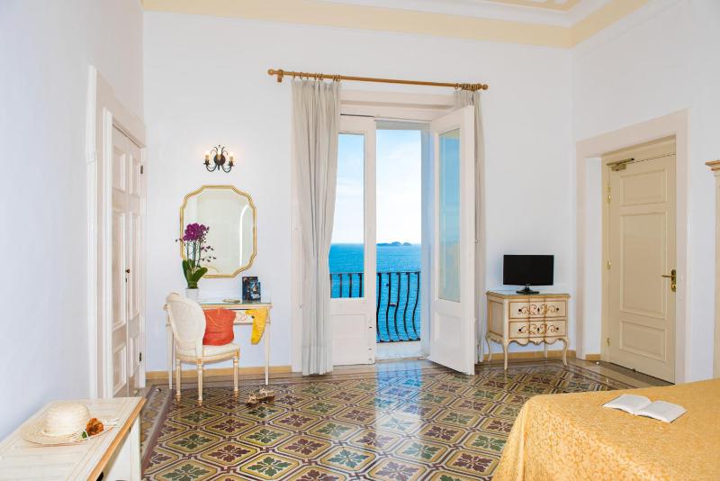 Triple Room image 1