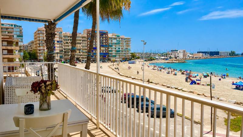 Mar terraza y parking - image 13