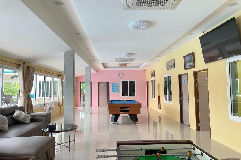 Nueng Pool Villa - image 18