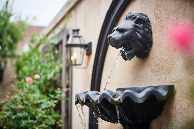 French Quarter Inn - image 38