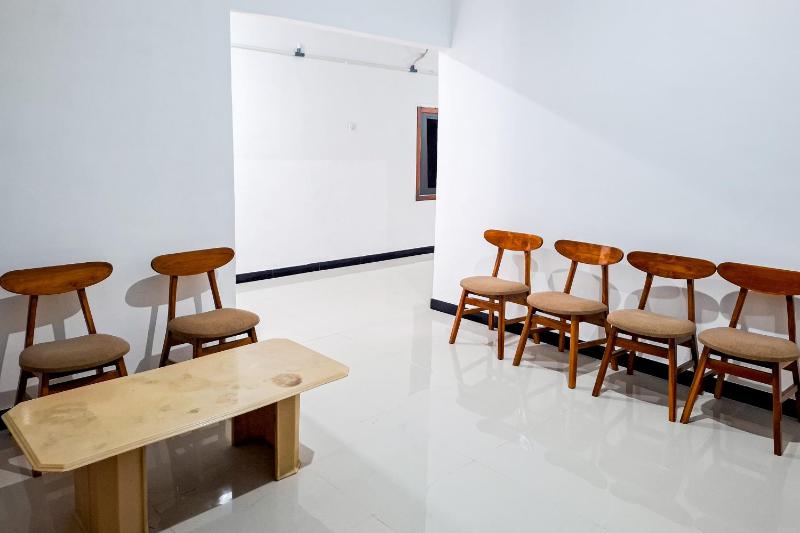 RedDoorz Syariah AN NUR near Exit Toll Krapyak 3 Semarang - image 8