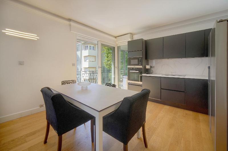 FRGK 2BR CIRODDE Terrace Quiet Center AC Ultra Fast Wi-Fi - image 26