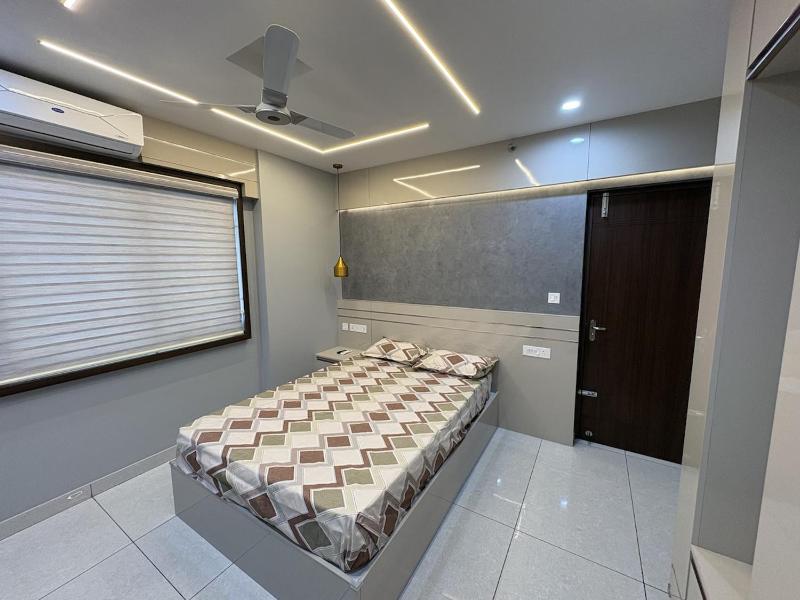 Modern Luxury Apartment 3 bed 3 bath close toGreenfield stadium - image 15