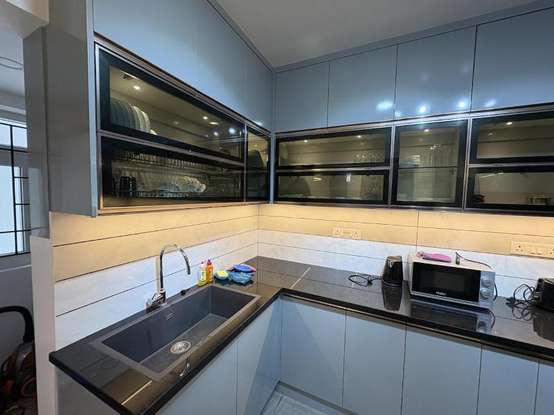 Modern Luxury Apartment 3 bed 3 bath close toGreenfield stadium - image 19