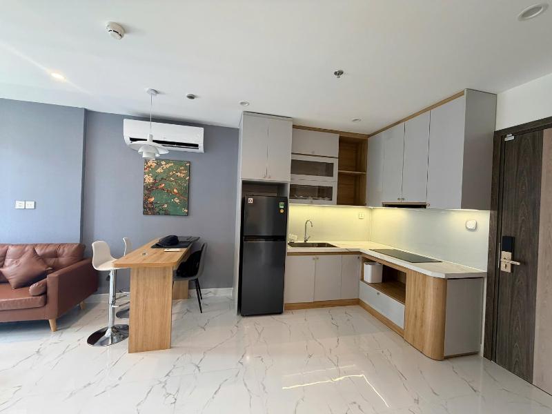 Glory Heights 5 - 1 Bed Room - Vinhomes Grand Park - image 1