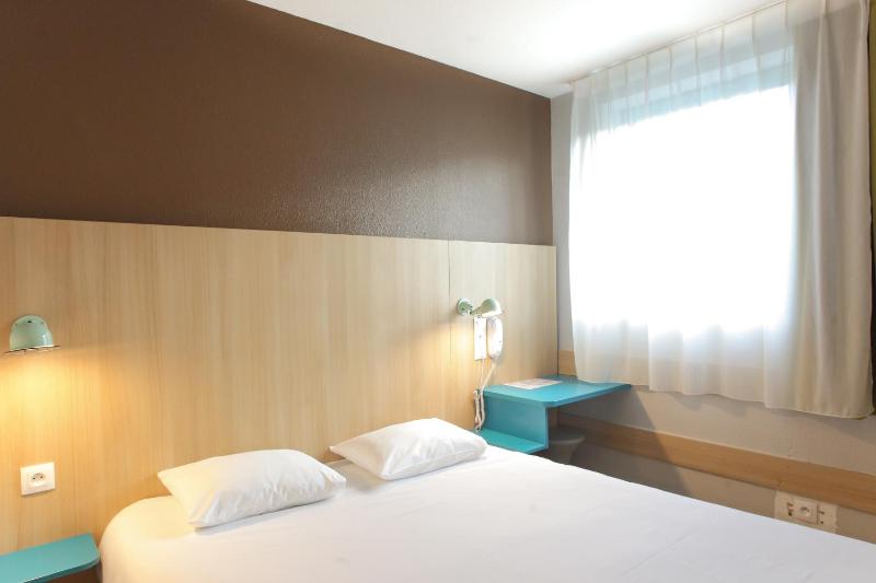 Double Room image 2