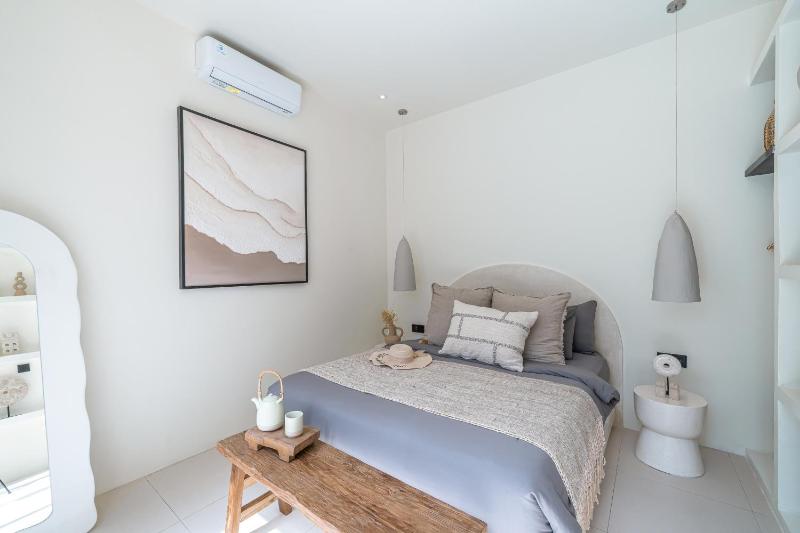 Madame - Chic Mediterranean 3BR Escape with Rooftop Terrace - image 36