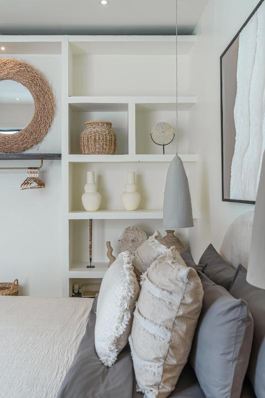 Madame - Chic Mediterranean 3BR Escape with Rooftop Terrace - image 9