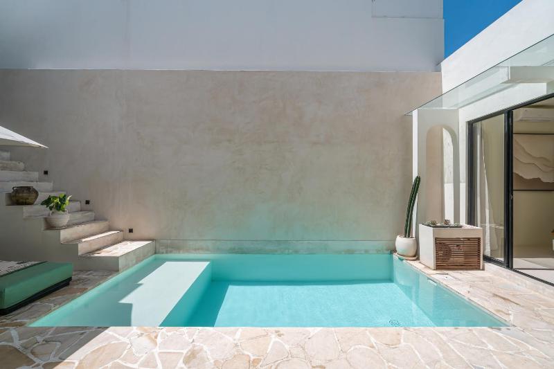 Madame - Chic Mediterranean 3BR Escape with Rooftop Terrace - image 34