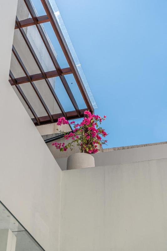 Madame - Chic Mediterranean 3BR Escape with Rooftop Terrace - image 16