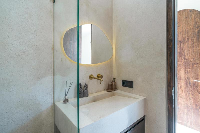 Madame - Chic Mediterranean 3BR Escape with Rooftop Terrace - image 4
