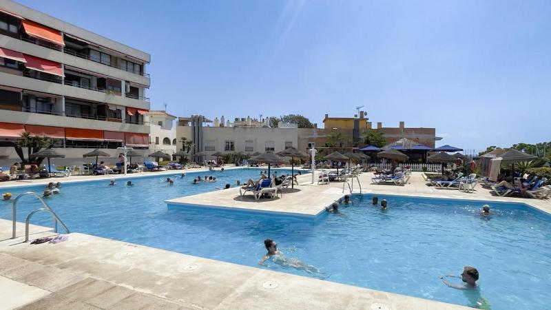 Prime Location Apartment with Seaviews - image 13