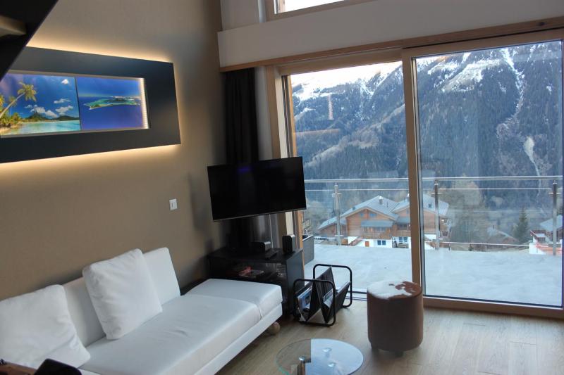 Penthouse Deluxe Suite with Spa Bath image 2