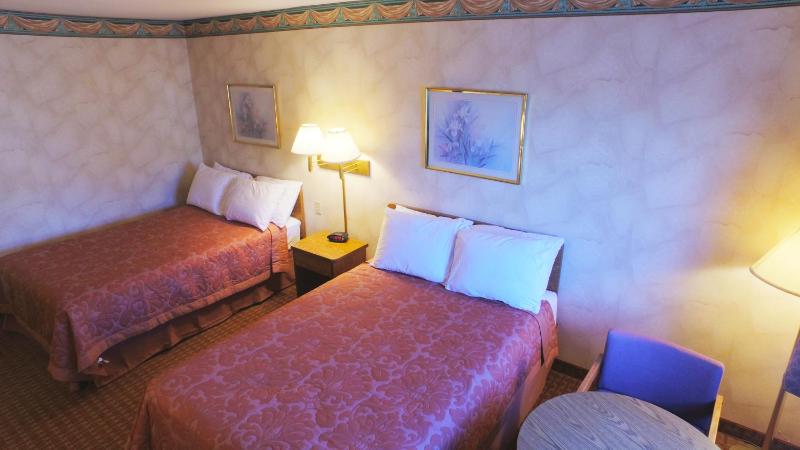 Double Room with Two Double Beds - Non-Smoking image 2