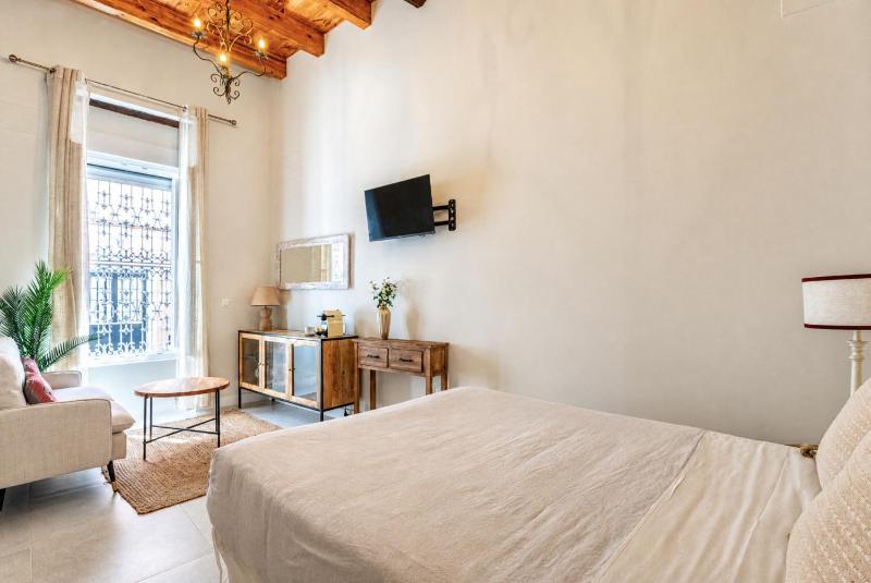 Santas Patronas Olehousing - image 7