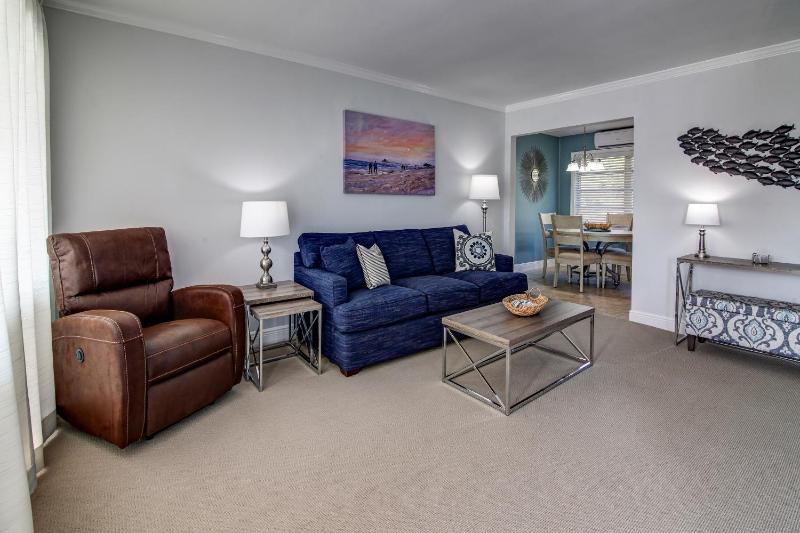 One-Bedroom Apartment image 3