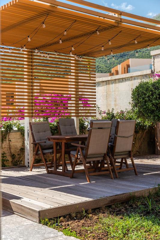 Sea View Panorama Green Coast 2BR Patio Retreat by PikHost - image 12