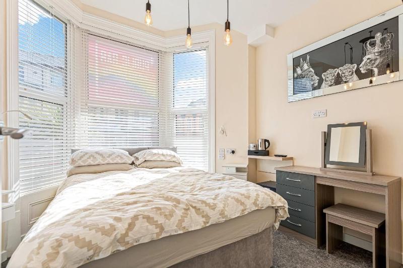The B and B Blackpool - image 20