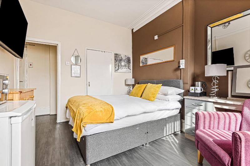 The B and B Blackpool - image 7