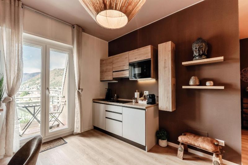 10 Floor Apartments by Quokka 360 - Como City View & Parking - image 7