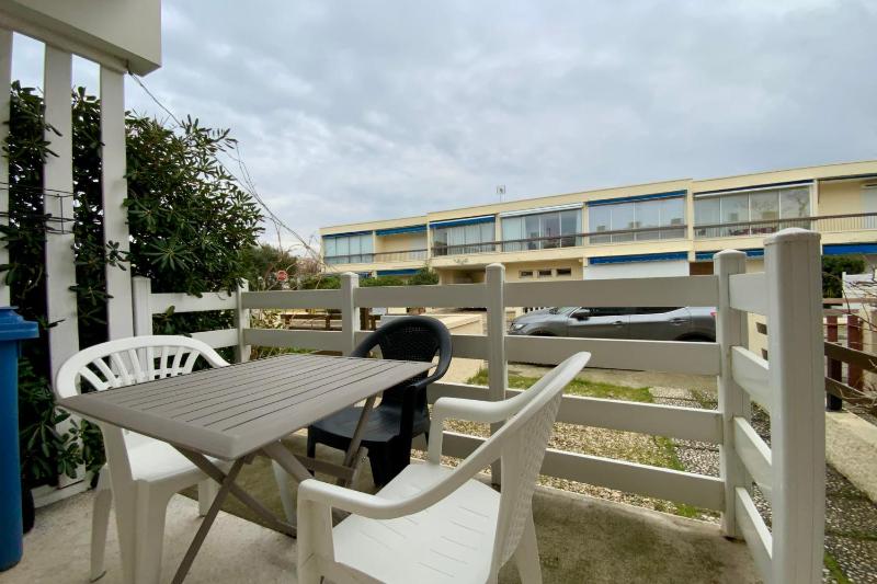 Appartement Les Yuccas T2 avec parking Le Grau du Roi - image 10