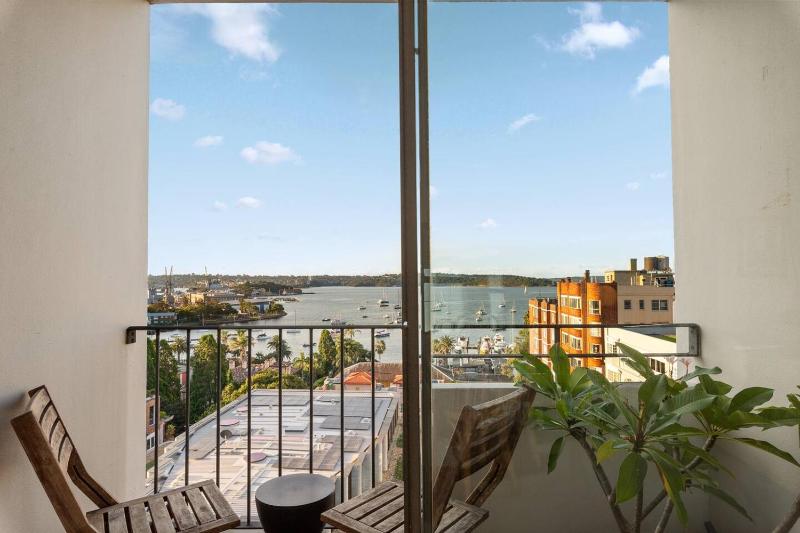 Sundowner - Panoramic Harbour Views by the Marina - image 13