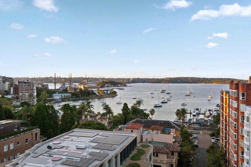 Sundowner - Panoramic Harbour Views by the Marina - image 6