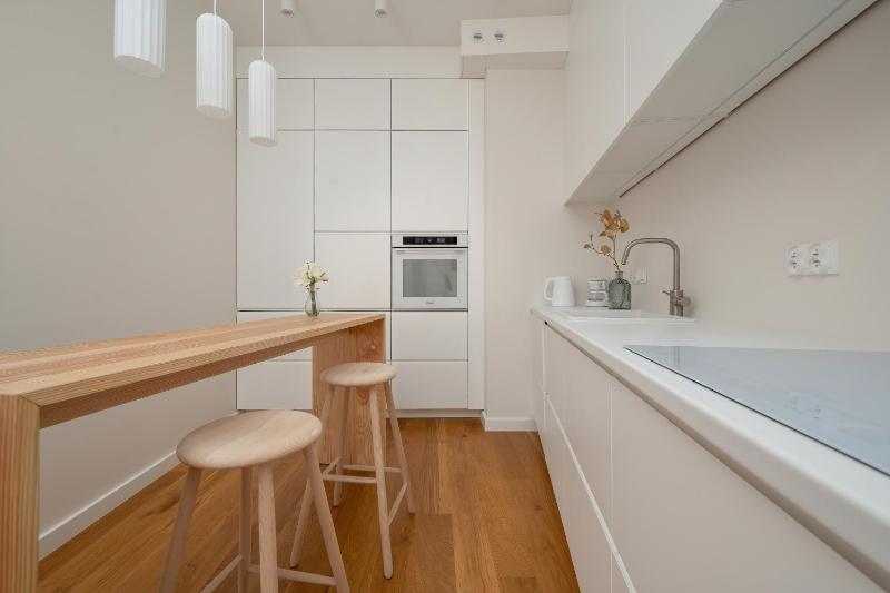 Stylish Apartments with Air Conditioning Near the Market Square by Renters Prestige - image 43