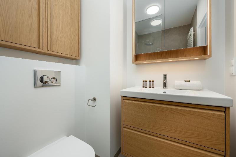 Stylish Apartments with Air Conditioning Near the Market Square by Renters Prestige - image 39