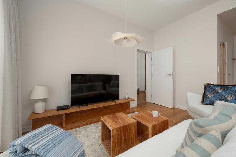 Stylish Apartments with Air Conditioning Near the Market Square by Renters Prestige - image 34