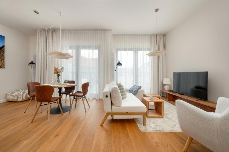 Stylish Apartments with Air Conditioning Near the Market Square by Renters Prestige - image 29