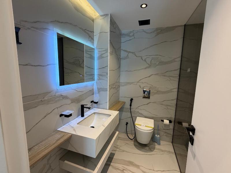 Sleek 1BR Modern Heart of Abdali Amman - image 10