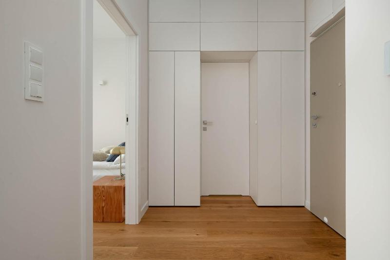 Luxury Apartment with Parking and Air Conditioning Near the Market Square by Renters Prestige - image 8
