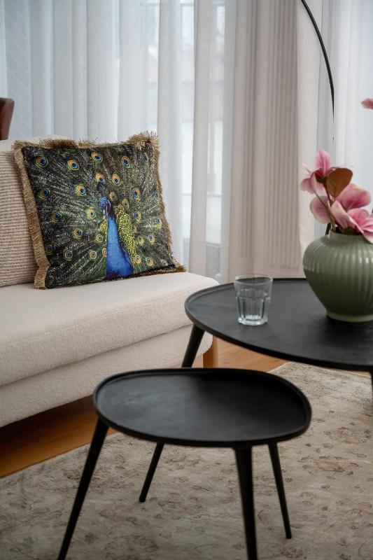 Luxury Apartment with Parking and Air Conditioning Near the Market Square by Renters Prestige - image 14
