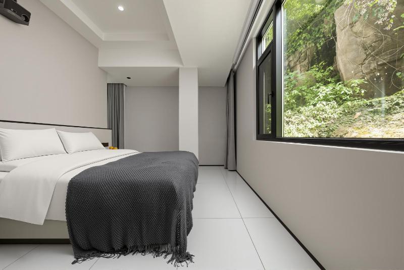 Mountain Luxury Courtyard Hotel-Zhangjiajie Wulingyuan National Forest Park-Cocktail complimentary upon check-in--Free airportpick-up or drop-off for Reserve of 4nights or more - image 45