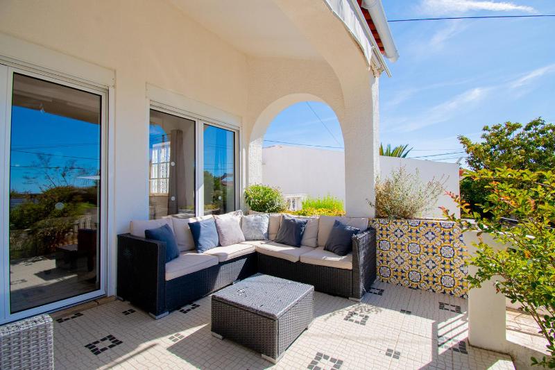 Villa Montenegro - Superbly Located Family Vila - image 12