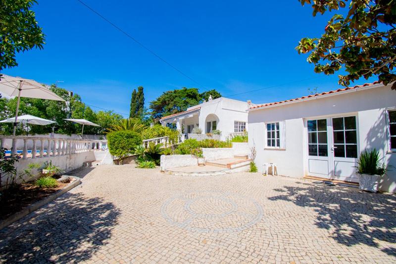 Villa Montenegro - Superbly Located Family Vila - image 18
