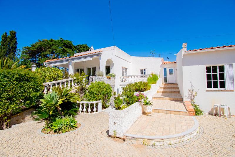 Villa Montenegro - Superbly Located Family Vila - image 41