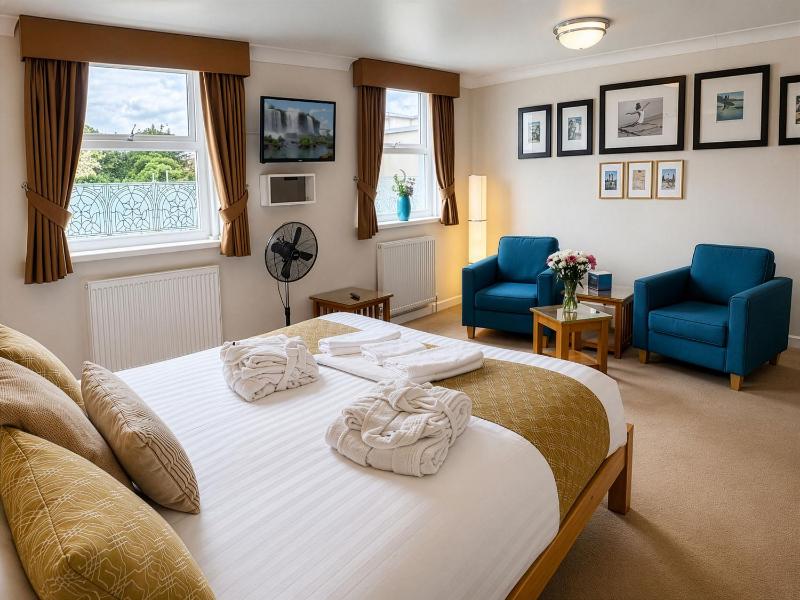 Riviera Lodge Hotel - image 41