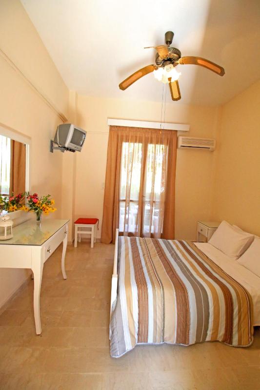 One-Bedroom Apartment image 1