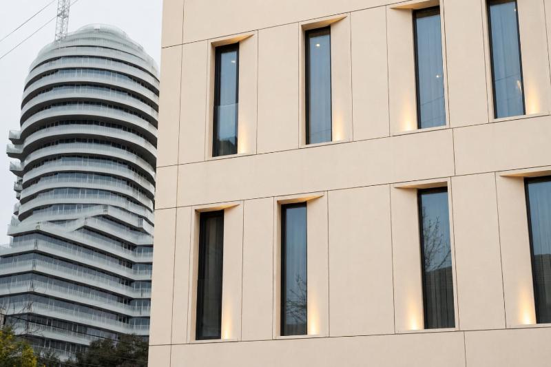 Centrale Hotel Tirana - image 9