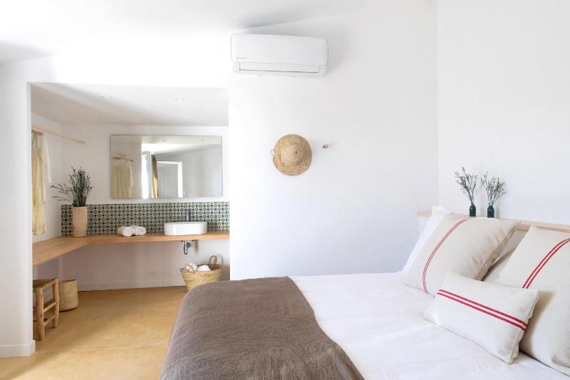 Deluxe Room with Terrace image 1