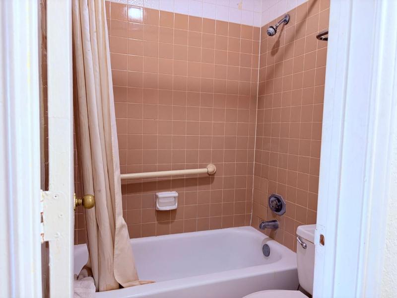 Best Classic Inn & Suites Houston I 45 near IAH - image 32