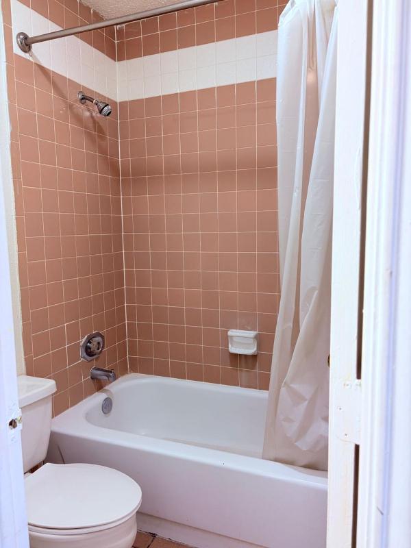 Best Classic Inn & Suites Houston I 45 near IAH - image 31