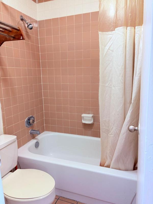 Best Classic Inn & Suites Houston I 45 near IAH - image 12