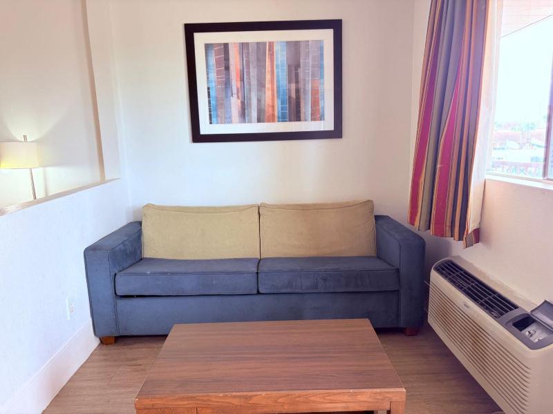 Best Classic Inn & Suites Houston I 45 near IAH - image 37