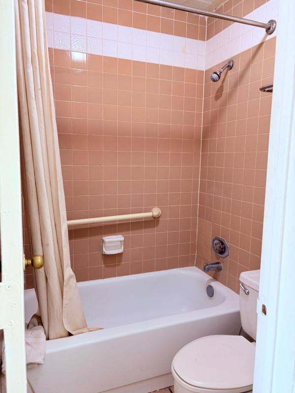 Best Classic Inn & Suites Houston I 45 near IAH - image 45