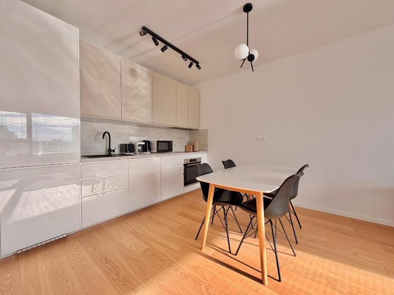 Klingerka Residence Modern City View - image 2