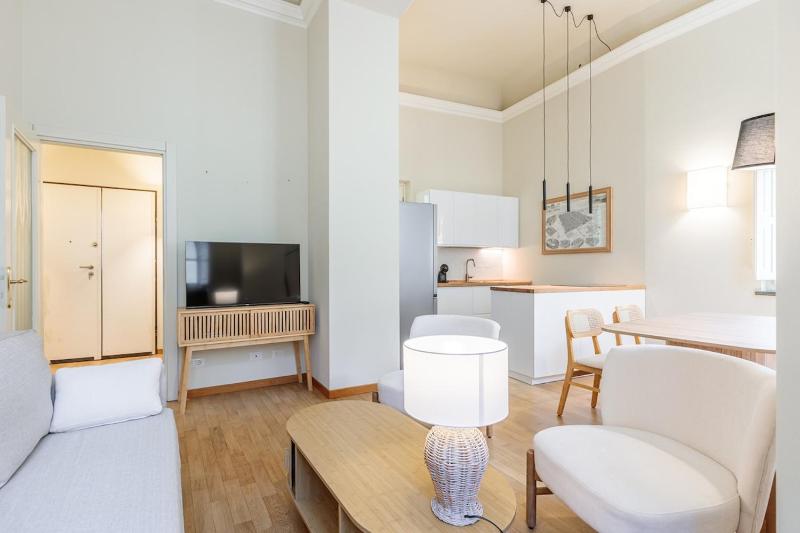 Suite 1824 - 
