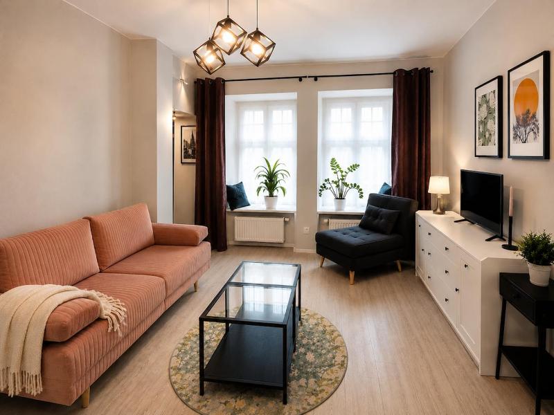 Old Town Garden Apartment - image 9